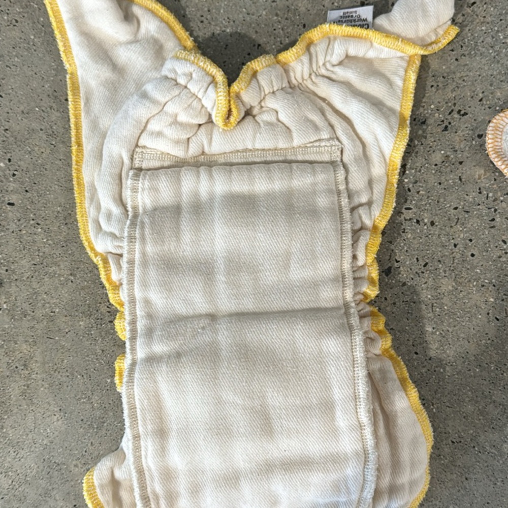 Sustainablebabyish & Cloth-eez Prefold Diapers - Size Small (9-14/16 lb)